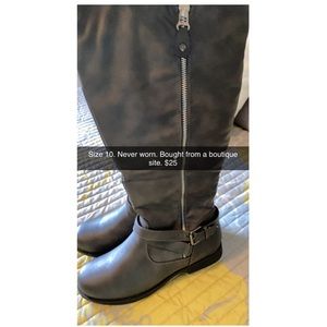Women’s tall gray boots, never worn.